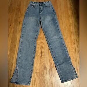 MOMOKROM High Waisted Light Wash Denim Jeans Women’s Size 8